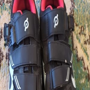 Black Cycling Shoes with Pink Interior